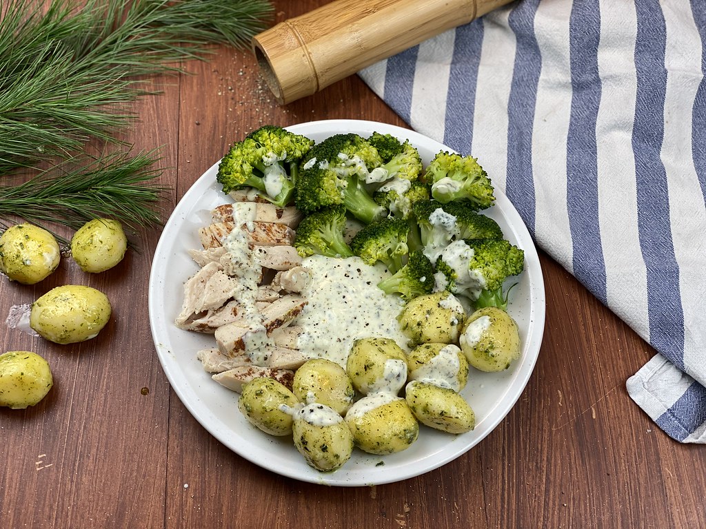 Broccoli in cream / baked