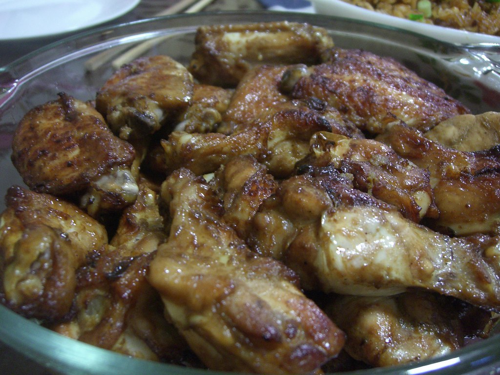 Chicken wings (per 100 g)