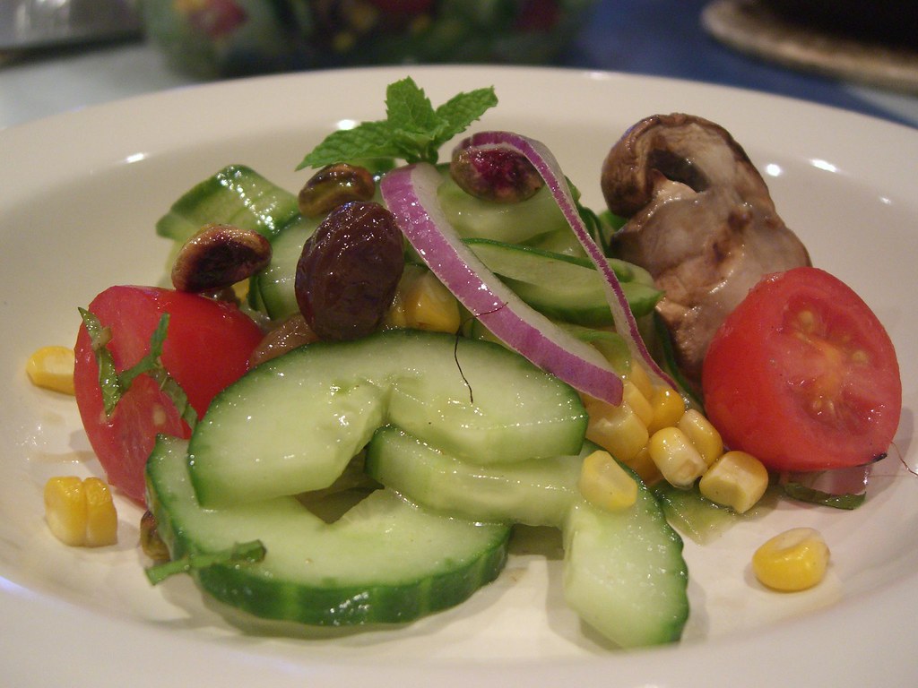 Champignon mushrooms (per 100 g)