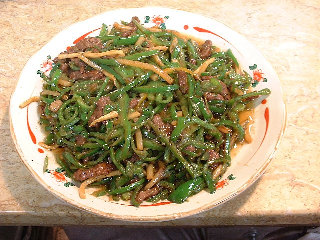 Pepper steak with Salsa sauce (per 100 g)