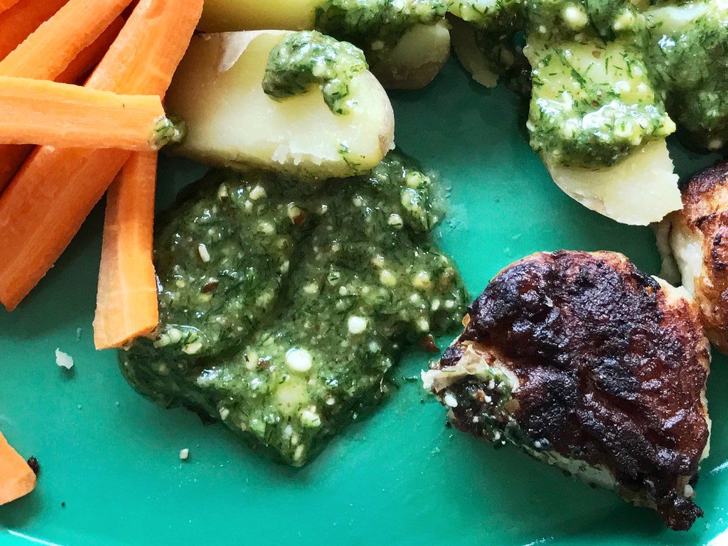 Boiled potatoes with dill