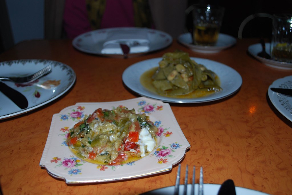 Salad with crispy eggplant
