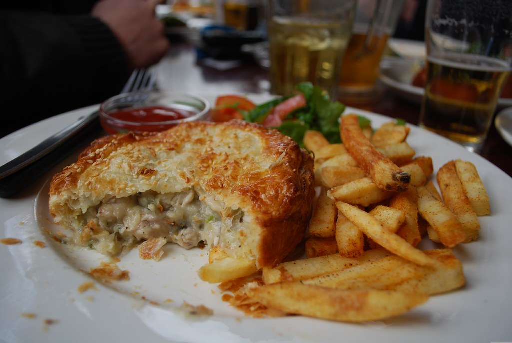 Ossetian pie with potatoes and mushrooms