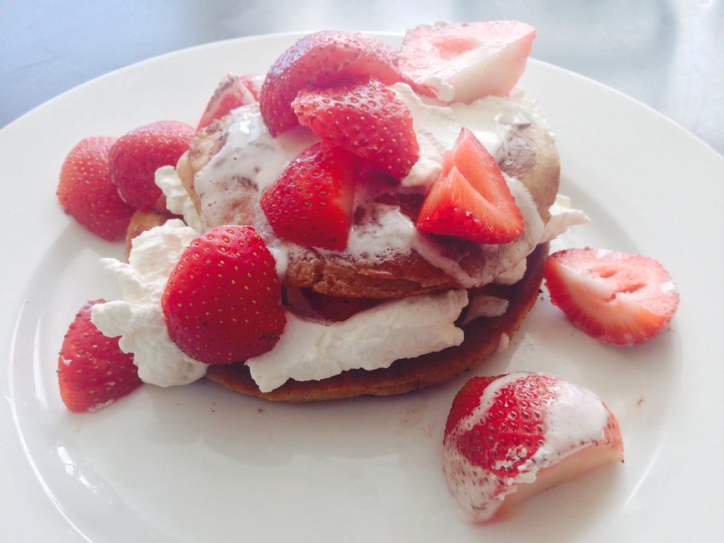 Pancakes with strawberries