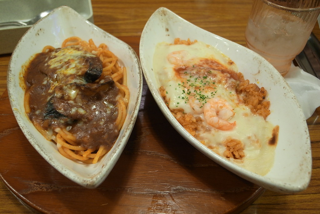 Julienne with shrimp and wine